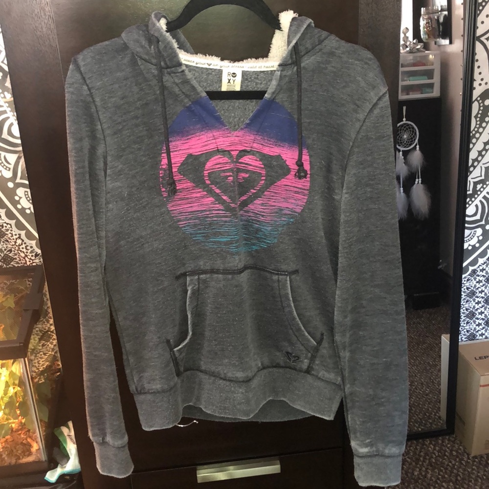 Roxy sweater “wear your ❤️ on your sleeve”